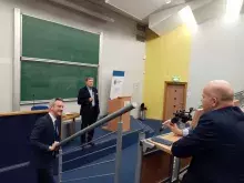 Foto7_prof. Michał Harciarek i prof. L. Balcerowicz, część widowni