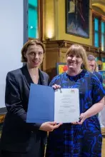 Hanna ObrachtProndzyńska z dyplomem