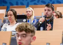 Spotkanie z delegacją z Rwandy fot. 6 szblizenie na studentów w auli