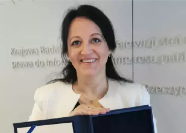 Książka „Polityka i media a kryzys zaufania…” nagrodzona w konkursie o Nagrodę im. dr. Pawła Stępki