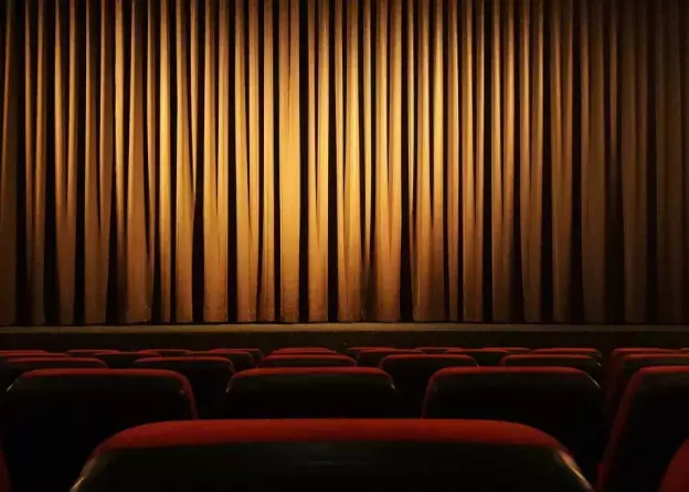 Młoda Krytyka - sukces studentki Martyny Rogalewskiej w konkursie na recenzje teatralne