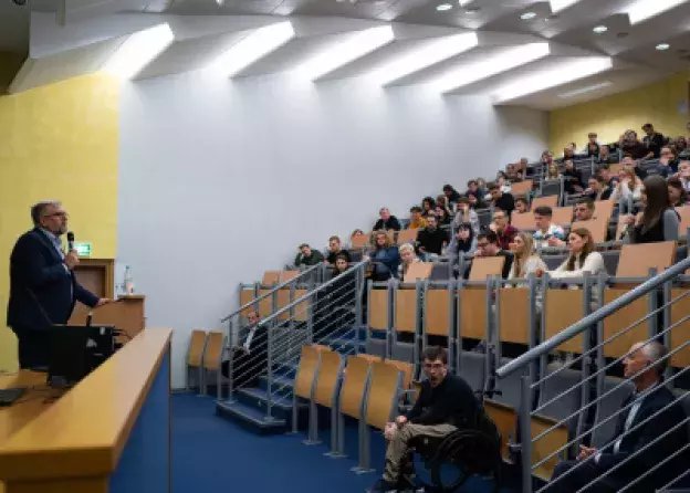 Spotkanie red. Pawła Płuski ze społecznością UG