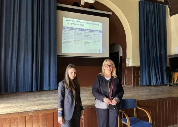 Studenci politologii prowadzili warsztaty dla uczniów II LO w Sopocie