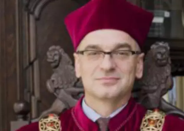 Prorektor ds. studenckich będzie odpowiadał w Radiu MORS na pytania dotyczące zakończenia semestru
