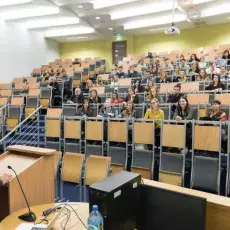 Spotkanie studentów z T. Sikorą