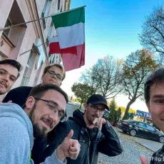 studenci podczas wyjazdu